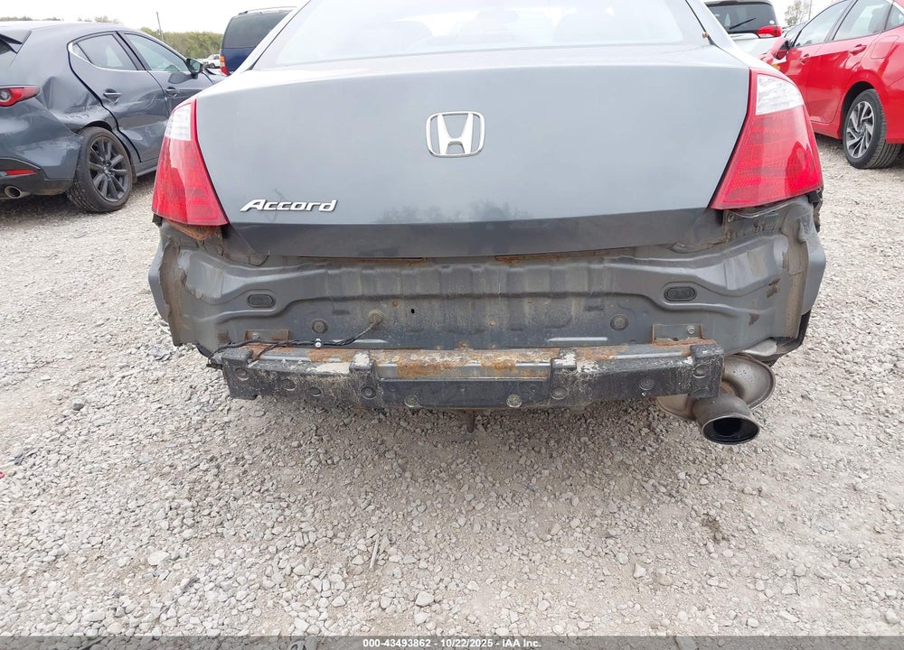 2010 HONDA ACCORD 2.4 EX VIN: 1HGCS1B7XAA006702