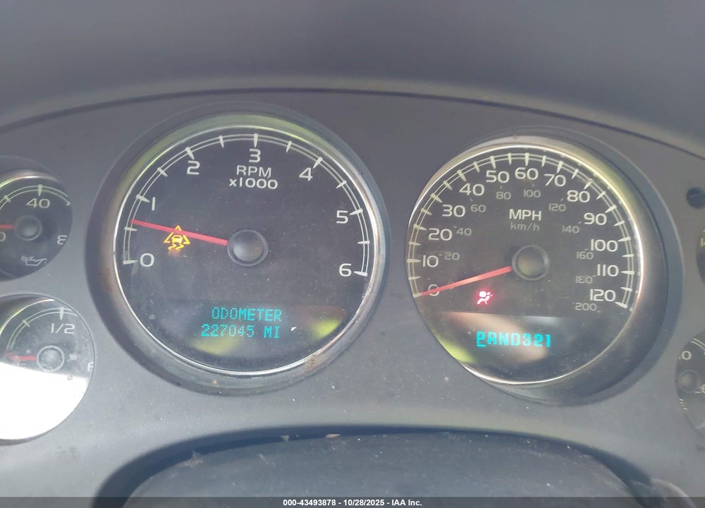 2007 CHEVROLET TAHOE LS VIN: 1GNFC13C67R332101