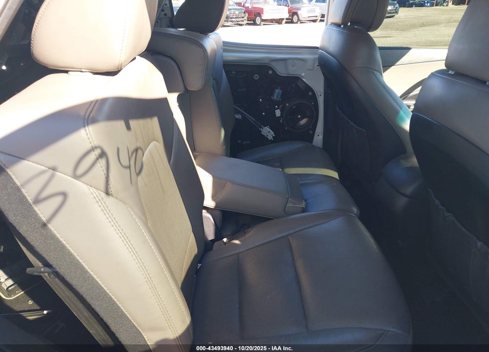 2018 HYUNDAI SANTA FE VIN: 5NMZUDLB4JH089119