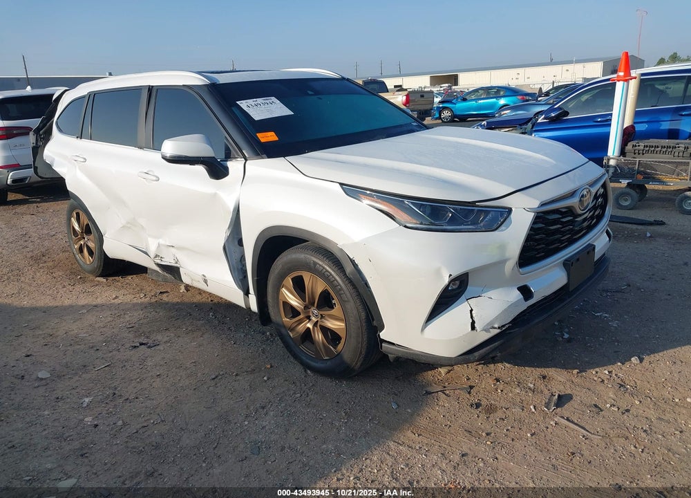2023 TOYOTA HIGHLANDER HYBRID XLE BRONZE VIN: 5TDAARAH0PS518174