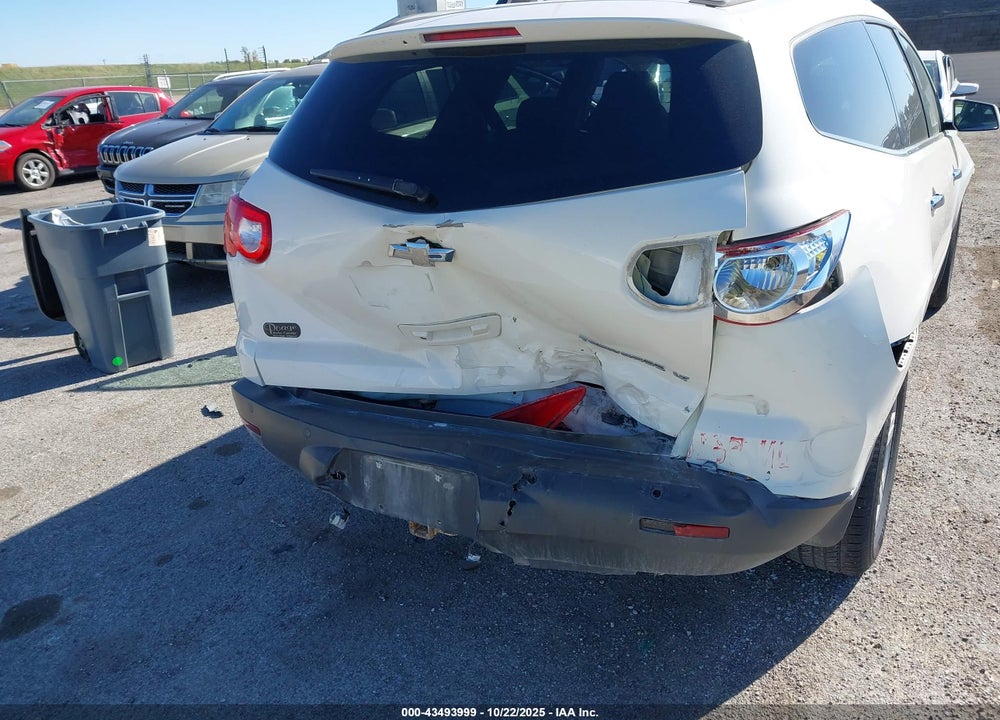 2010 CHEVROLET TRAVERSE LT VIN: 1GNLRFED5AJ199227