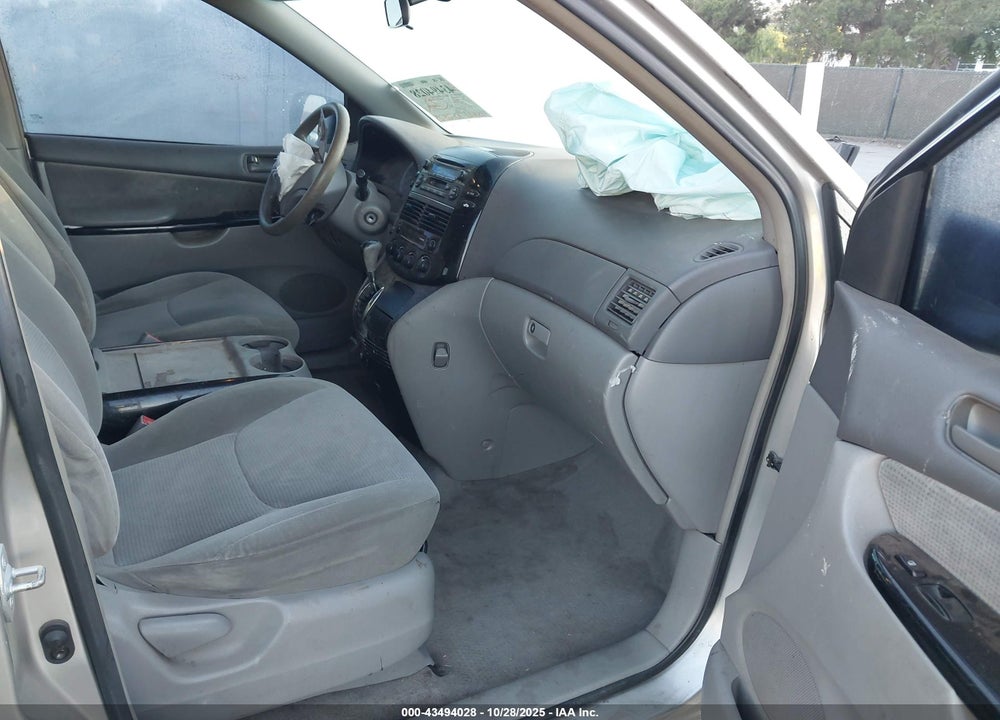 2004 TOYOTA SIENNA LE VIN: 5TDZA23CX4S196649