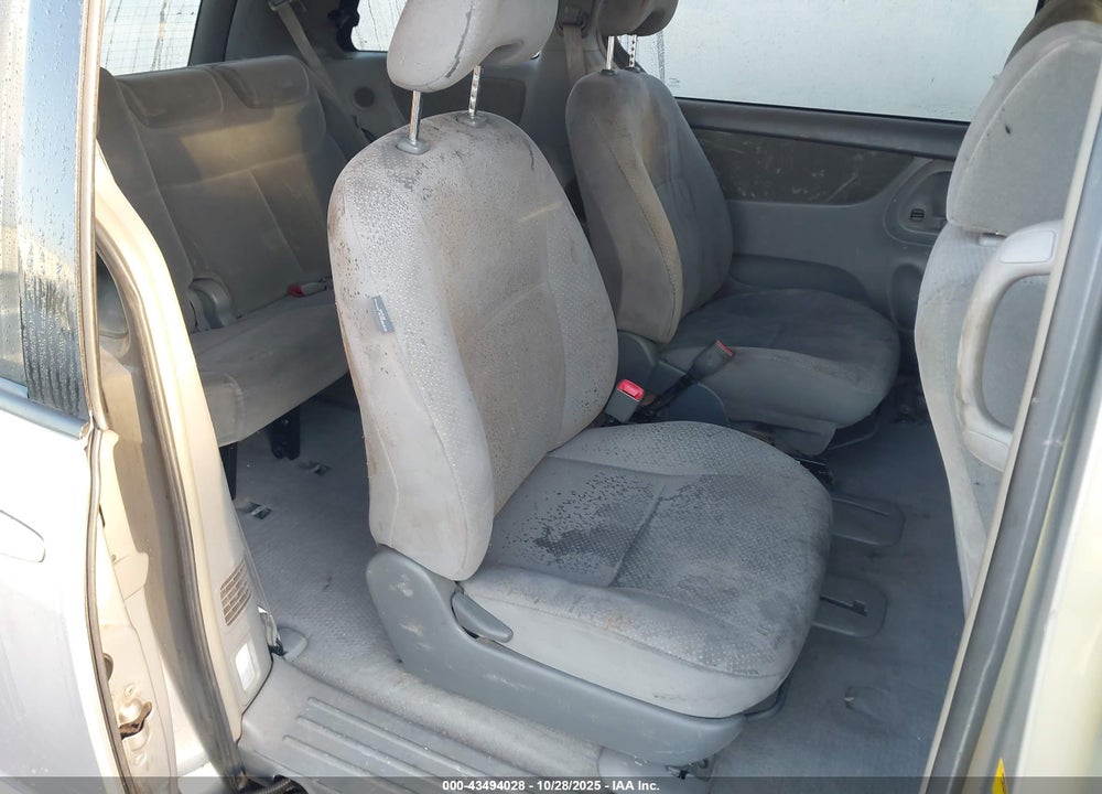 2004 TOYOTA SIENNA LE VIN: 5TDZA23CX4S196649