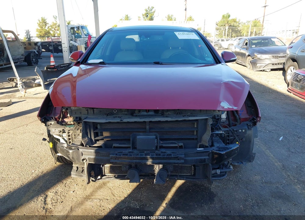 2016 HYUNDAI SONATA HYBRID LIMITED VIN: KMHE34L15GA023038