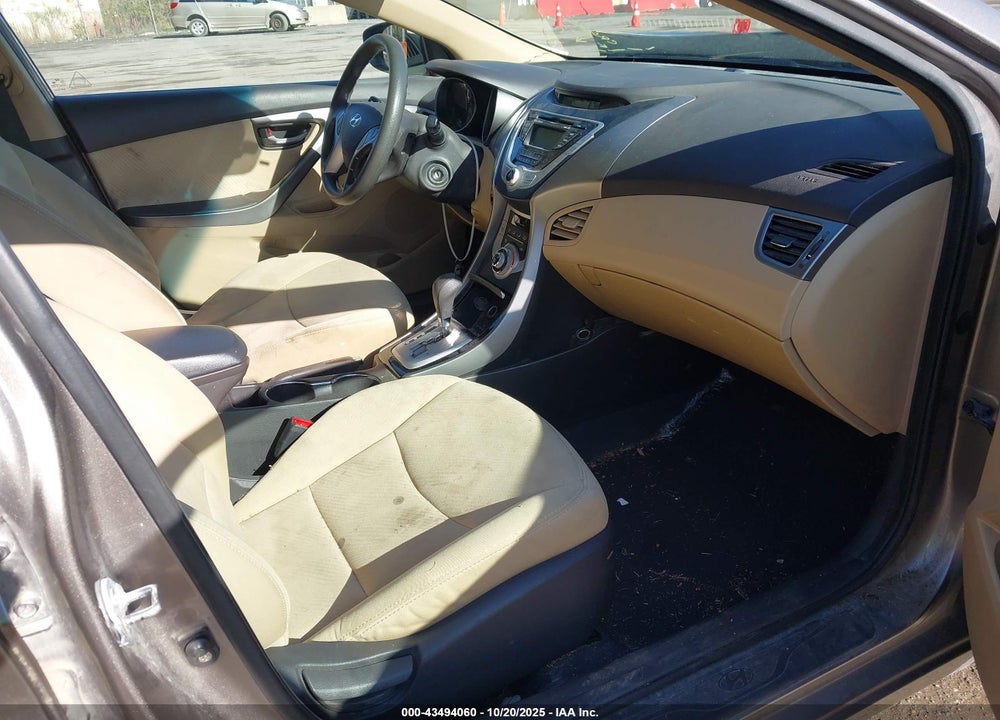 2011 HYUNDAI ELANTRA VIN: 5NPDH4AE3BH030904