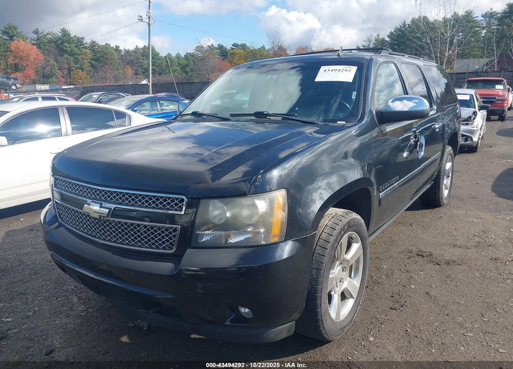 2010 CHEVROLET SUBURBAN 1500 VIN: 1GNUKKE32AR177132
