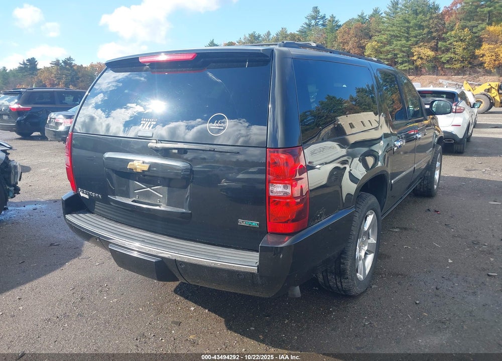 2010 CHEVROLET SUBURBAN 1500 VIN: 1GNUKKE32AR177132