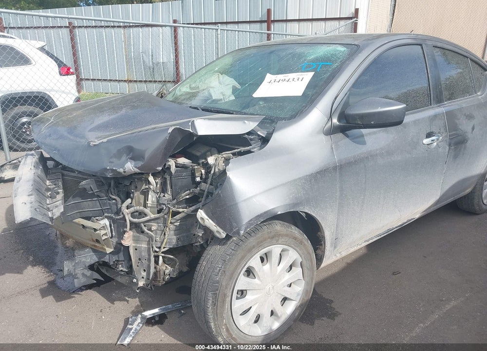 2016 NISSAN VERSA 1.6 S/1.6 S+/1.6 SL/1.6 SV VIN: 3N1CN7AP5GL897870
