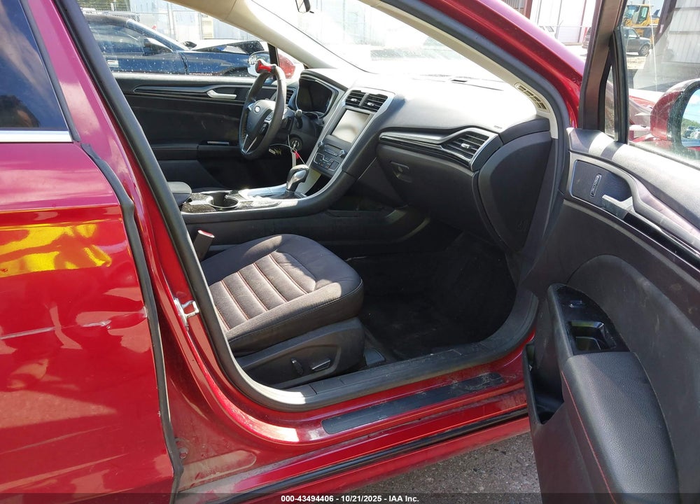 2016 FORD FUSION SE VIN: 3FA6P0T94GR321717