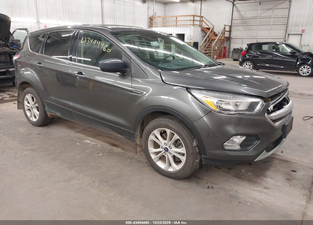 2017 FORD ESCAPE SE VIN: 1FMCU9GD6HUB53092
