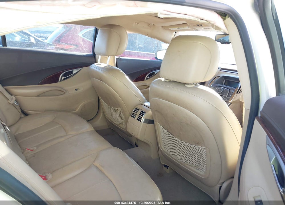 2011 BUICK LACROSSE VIN: 1G4GC5ED8BF235532