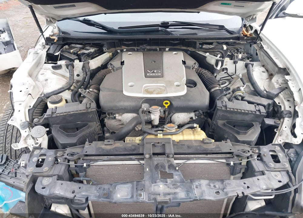 2015 INFINITI Q70 VIN: JN1BY1AR9FM561600