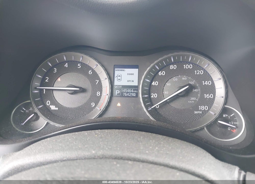 2015 INFINITI Q70 VIN: JN1BY1AR9FM561600