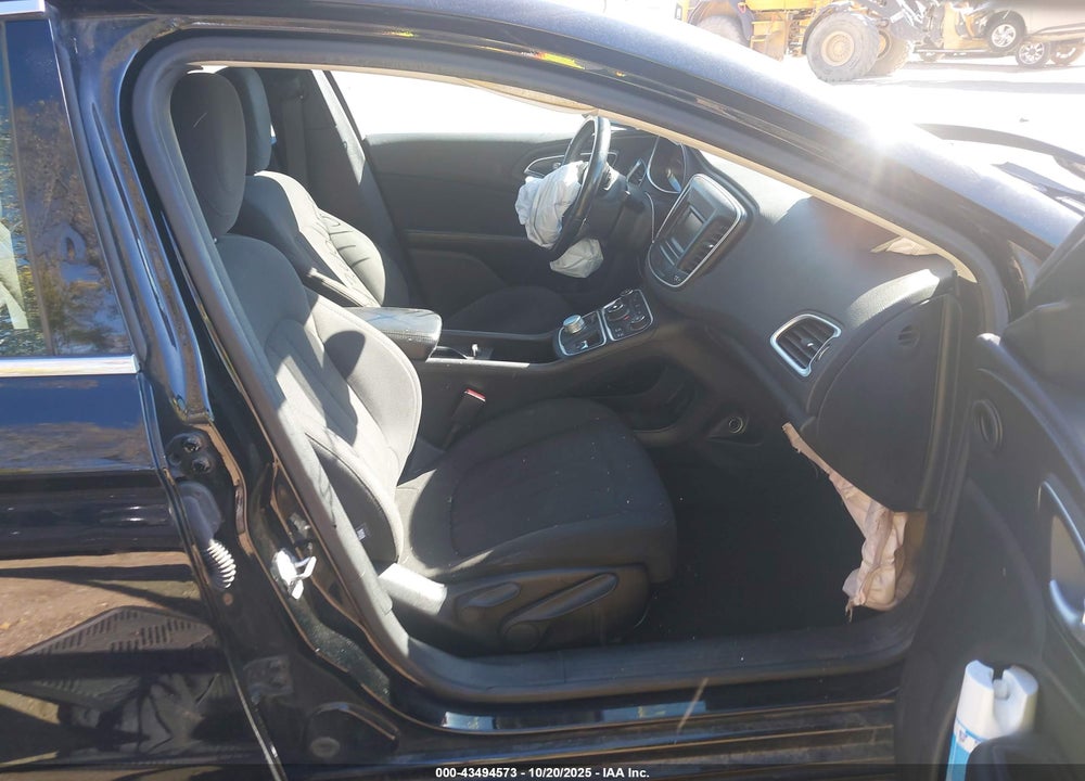 2015 CHRYSLER 200 VIN: 1C3CCCAB0FN734630
