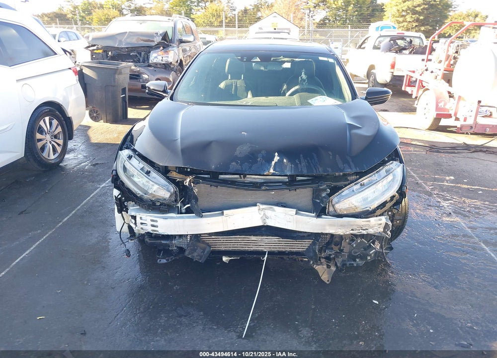 2018 HONDA CIVIC VIN: SHHFK7H95JU225676