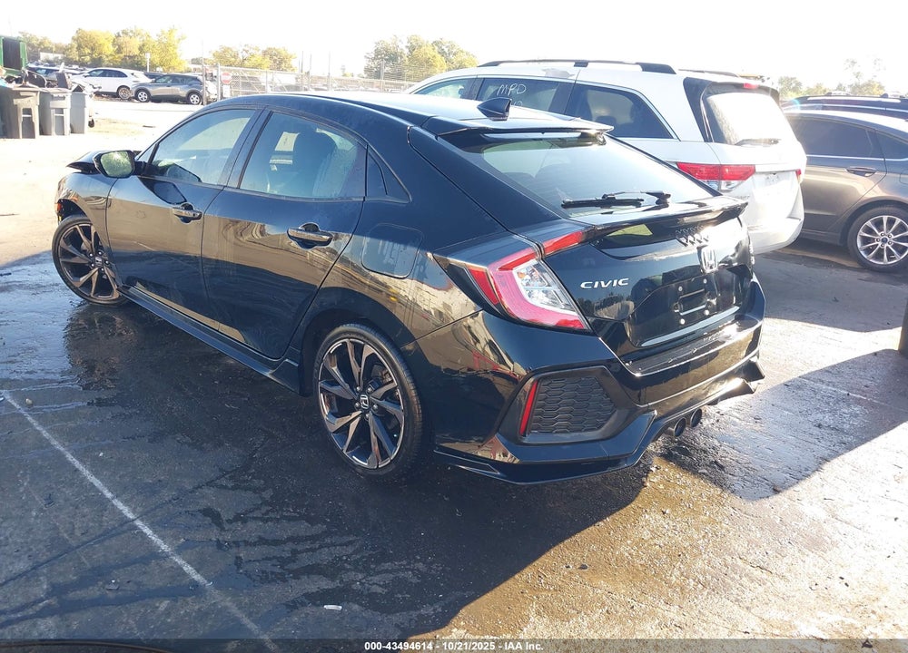2018 HONDA CIVIC VIN: SHHFK7H95JU225676