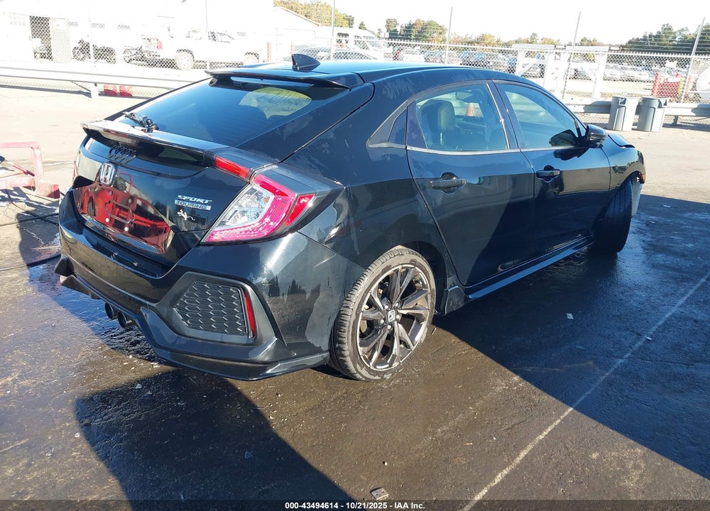 2018 HONDA CIVIC VIN: SHHFK7H95JU225676