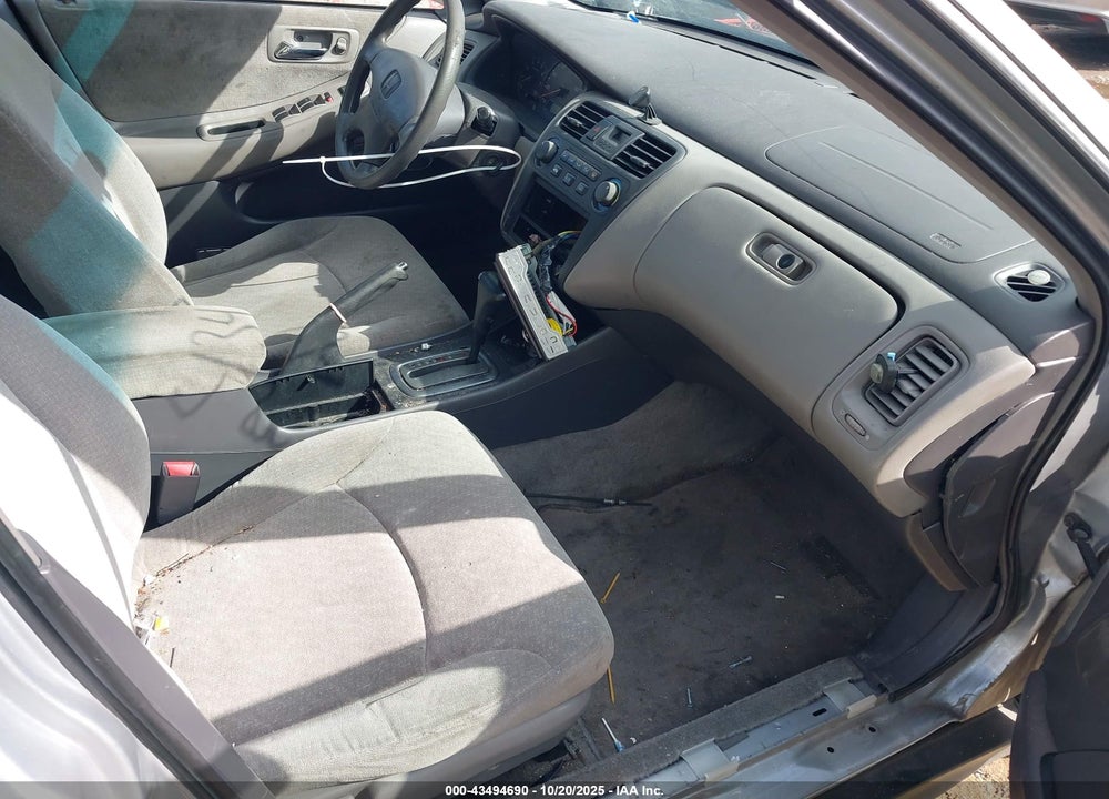 2002 HONDA ACCORD 2.3 LX VIN: 1HGCG56412A152321