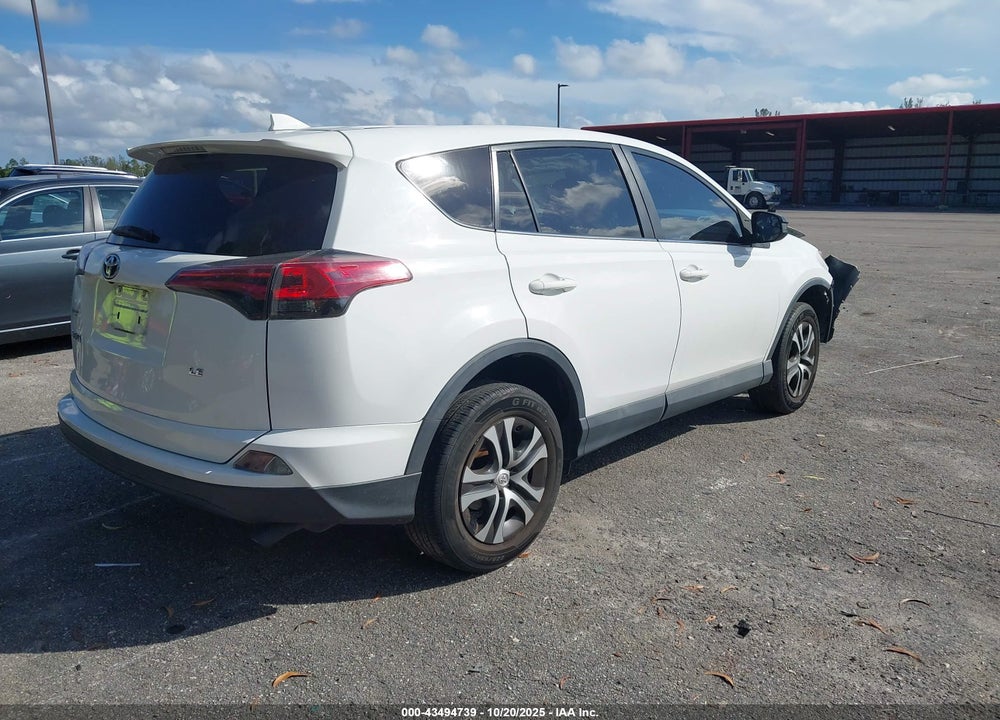 2018 TOYOTA RAV4 LE VIN: 2T3ZFREV9JW440584