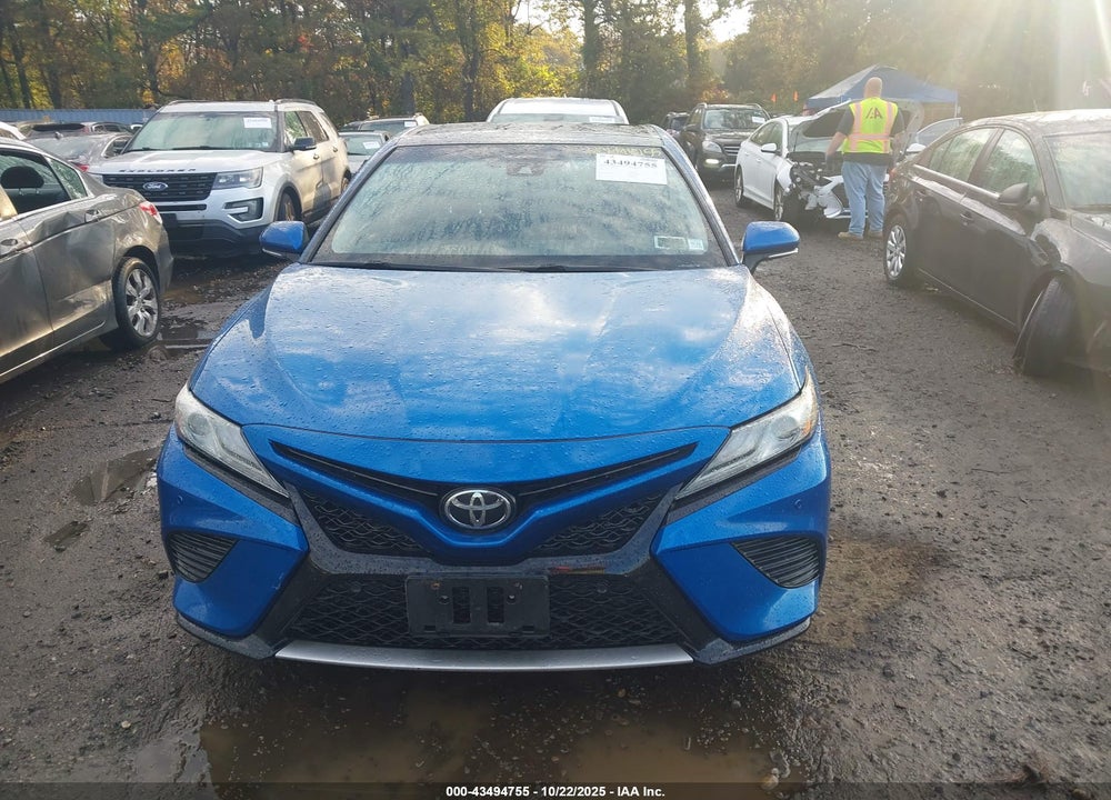 2018 TOYOTA CAMRY VIN: 4T1B61HK5JU134673
