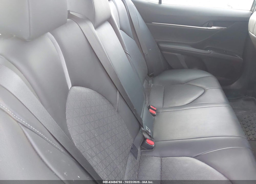 2018 TOYOTA CAMRY VIN: 4T1B61HK5JU134673