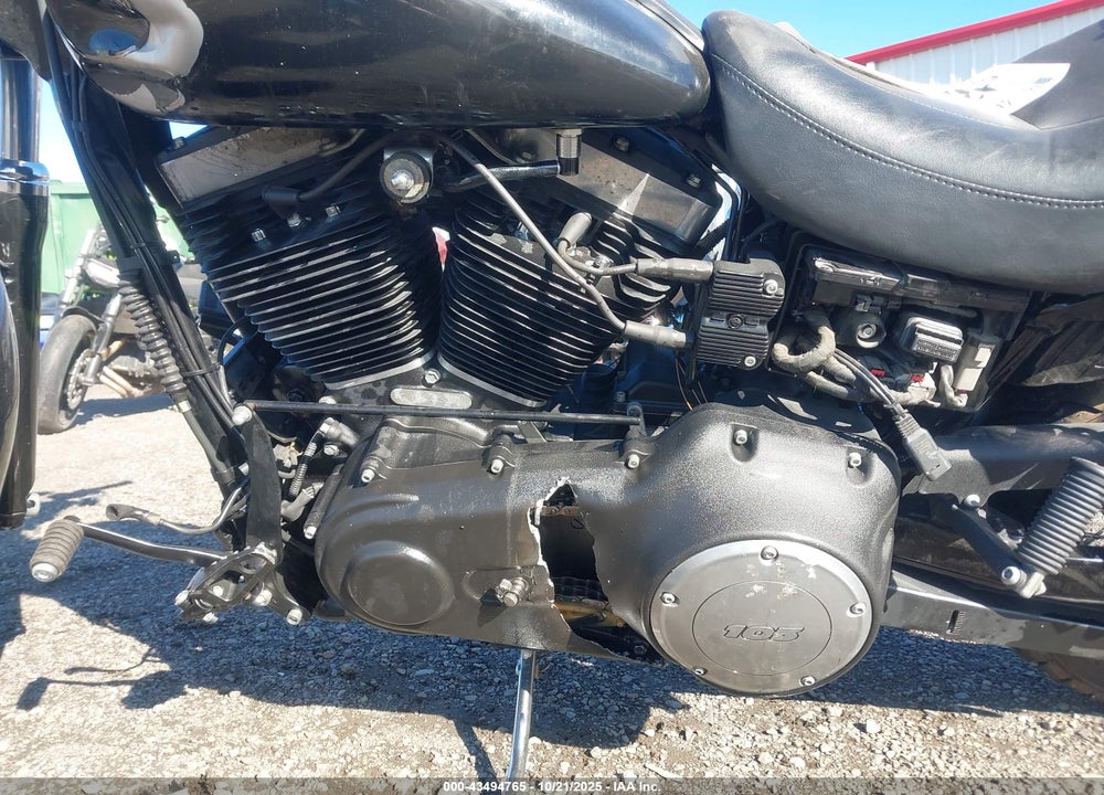 2017 HARLEY-DAVIDSON FXDB DYNA STREET BOB VIN: 1HD1GXM37HC302021