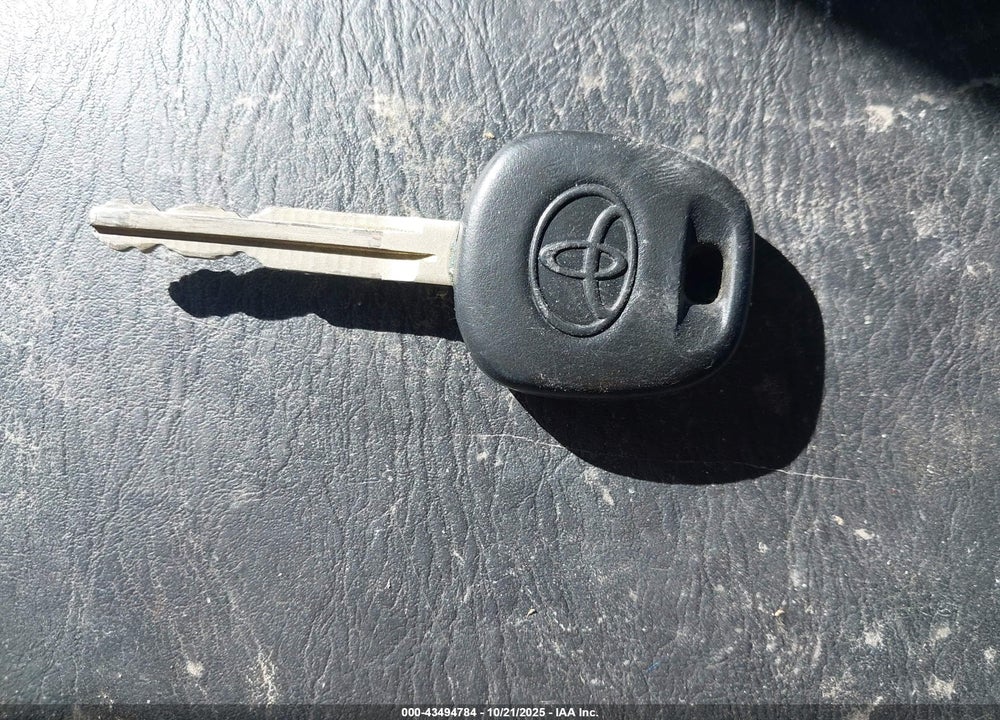 2006 TOYOTA MATRIX VIN: 2T1KR32E46C586872