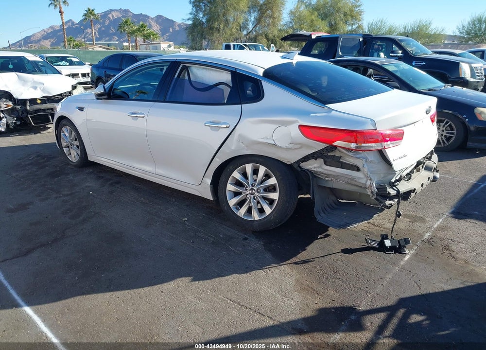2018 KIA OPTIMA EX VIN: 5XXGU4L33JG271389