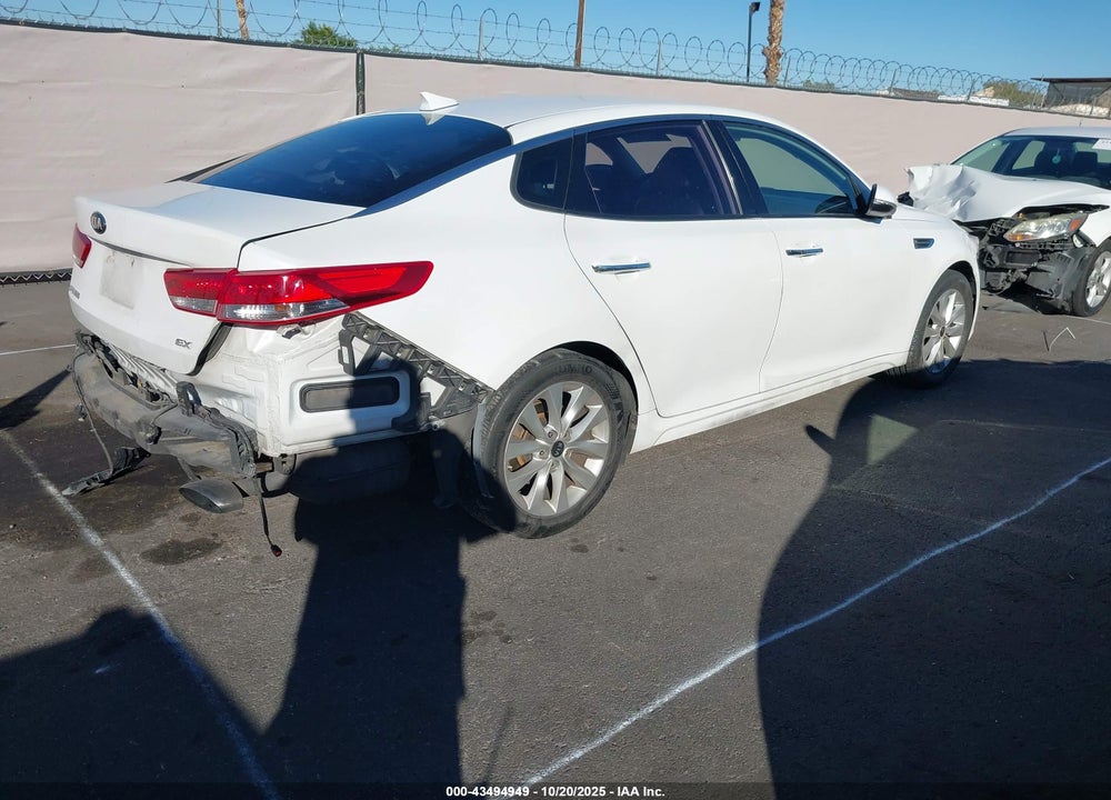 2018 KIA OPTIMA EX VIN: 5XXGU4L33JG271389