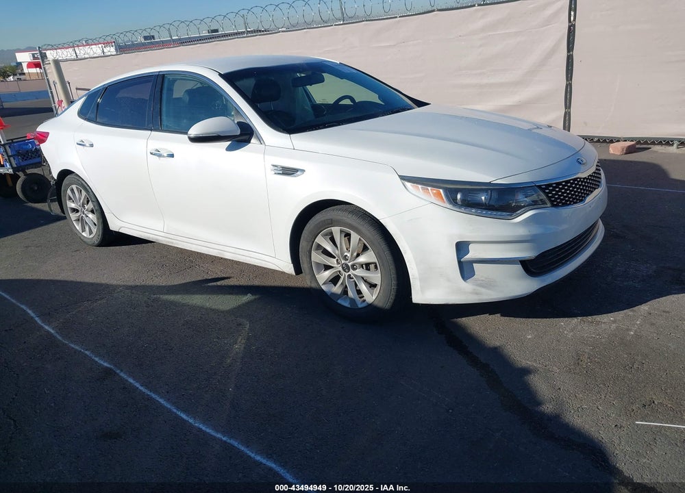 2018 KIA OPTIMA EX VIN: 5XXGU4L33JG271389