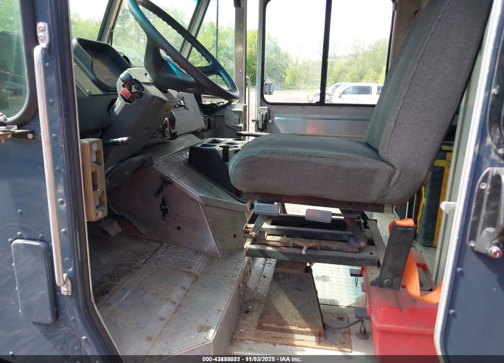 2020 FREIGHTLINER MT45G VIN: 4UZAC2EAXLCMH6131