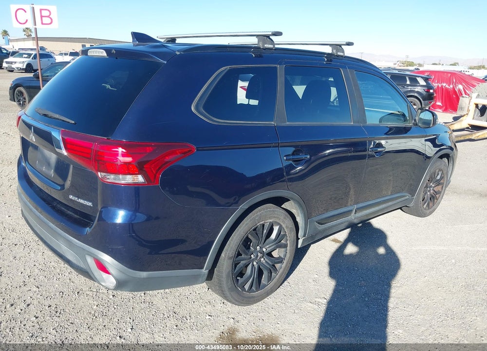 2018 MITSUBISHI OUTLANDER VIN: JA4AD3A30JZ060225