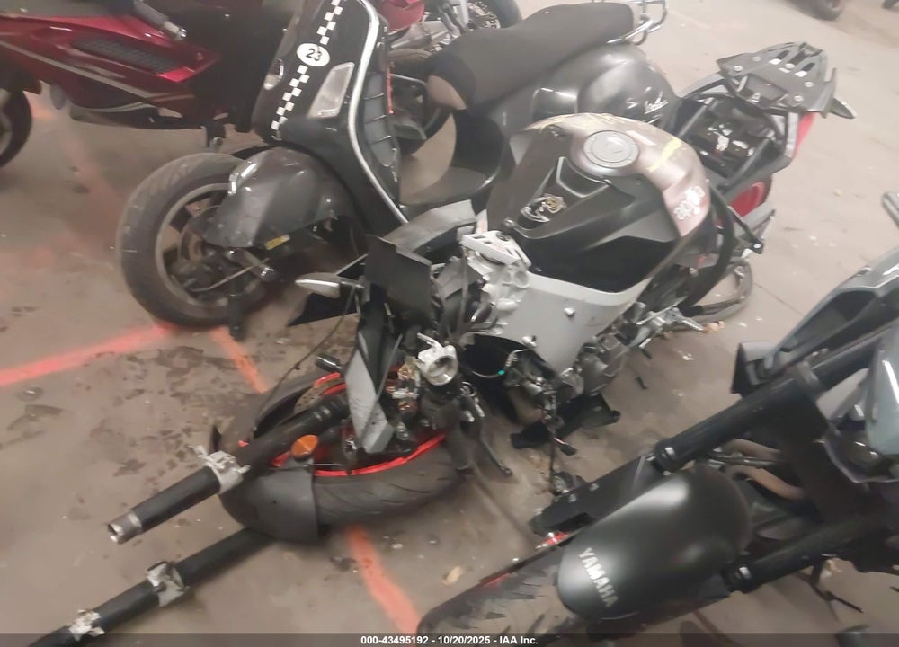 2025 APRILIA RS 457 VIN: ZD4XEUA02S6002682