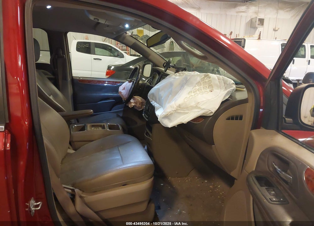 2016 CHRYSLER TOWN & COUNTRY TOURING VIN: 2C4RC1BG9GR213706
