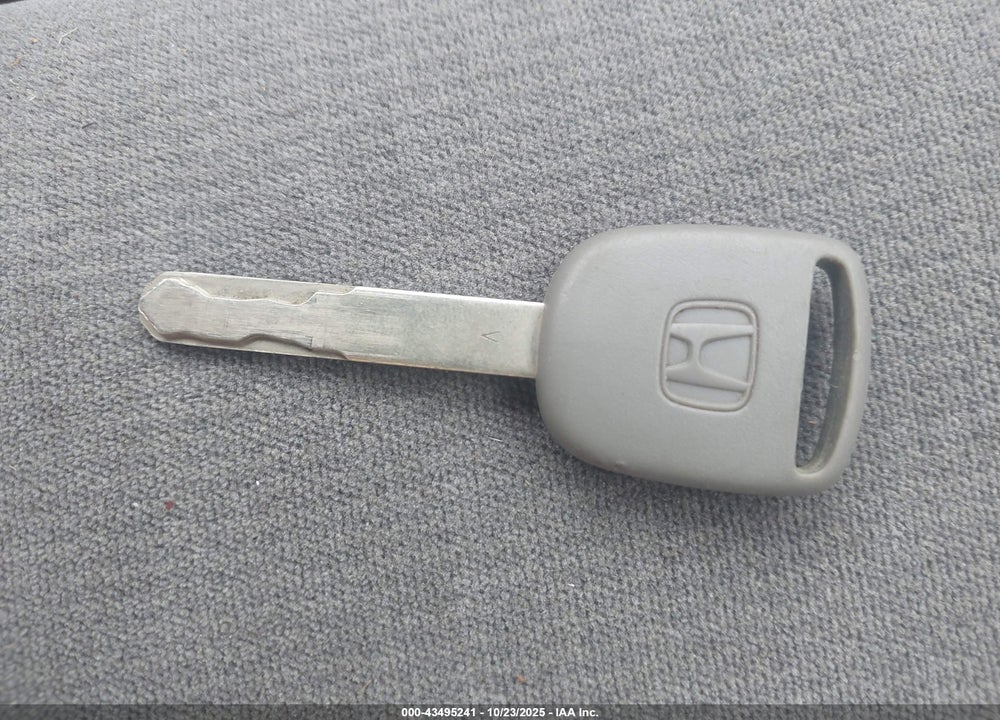 2004 HONDA ACCORD 2.4 LX VIN: JHMCM563X4C034367