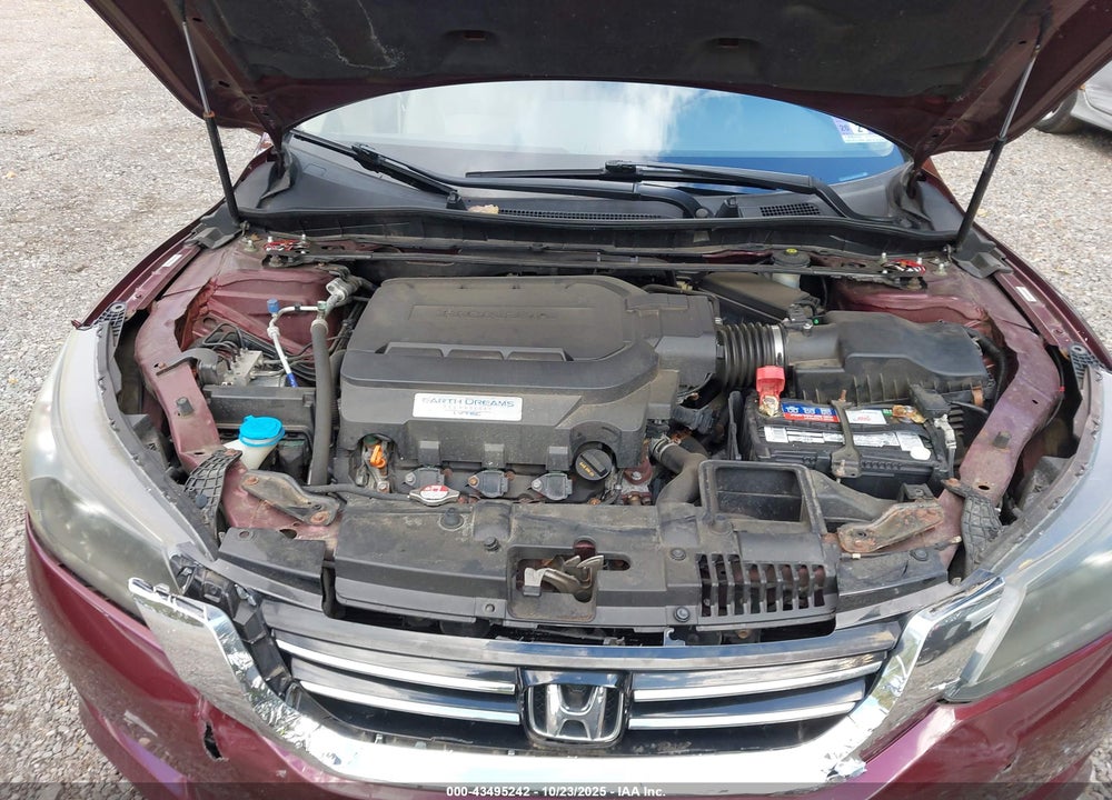 2015 HONDA ACCORD VIN: 1HGCR3F82FA016982