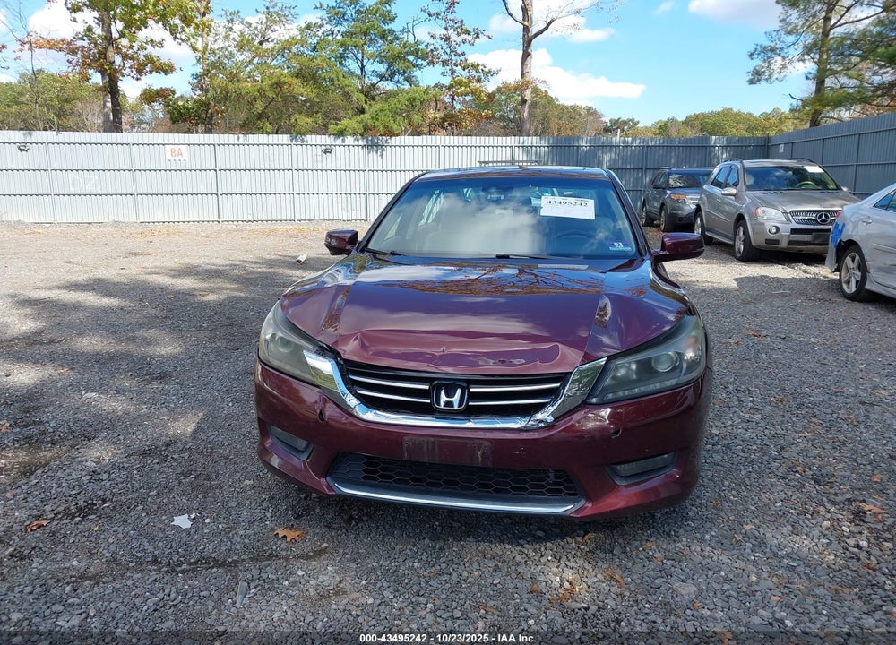 2015 HONDA ACCORD VIN: 1HGCR3F82FA016982