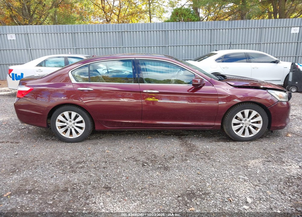 2015 HONDA ACCORD VIN: 1HGCR3F82FA016982