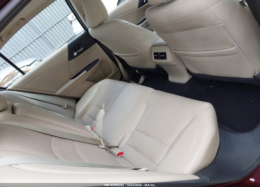 2015 HONDA ACCORD VIN: 1HGCR3F82FA016982