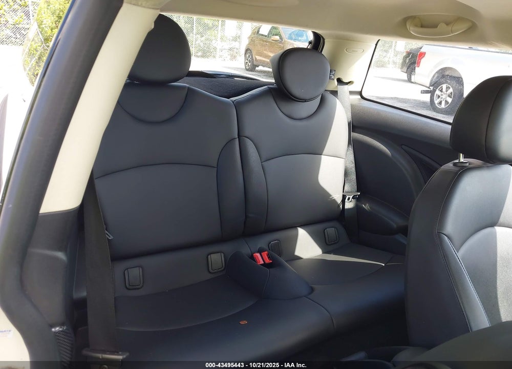 2013 MINI HARDTOP VIN: WMWSV3C59DT388625