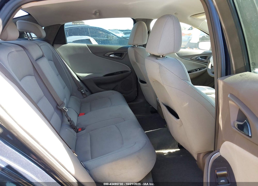 2017 CHEVROLET MALIBU 1LT VIN: 1G1ZE5ST7HF139881