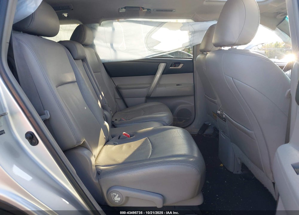 2011 TOYOTA HIGHLANDER VIN: 5TDBK3EH6BS044846