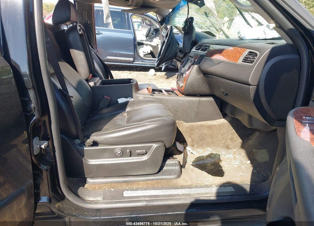 2008 CHEVROLET TAHOE VIN: 1GNFK13008J113403