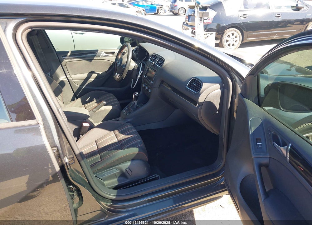 2010 VOLKSWAGEN GTI 4-DOOR VIN: WVWGD7AJ0AW300686