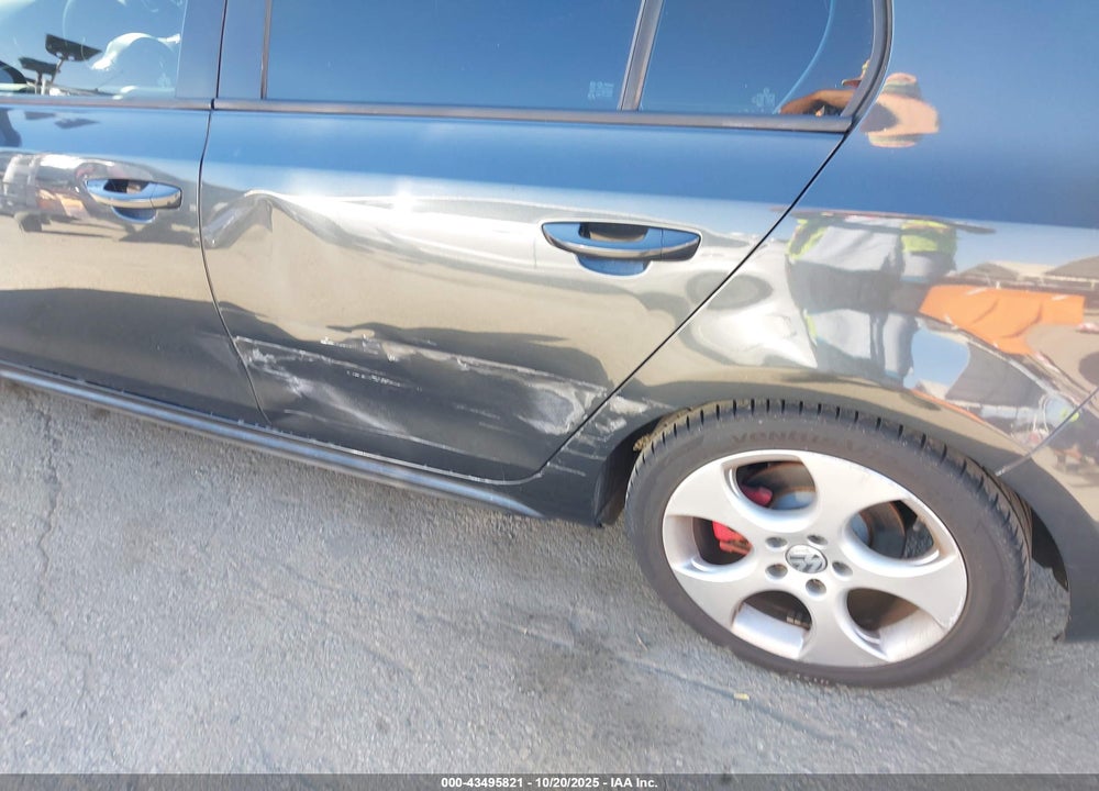 2010 VOLKSWAGEN GTI 4-DOOR VIN: WVWGD7AJ0AW300686