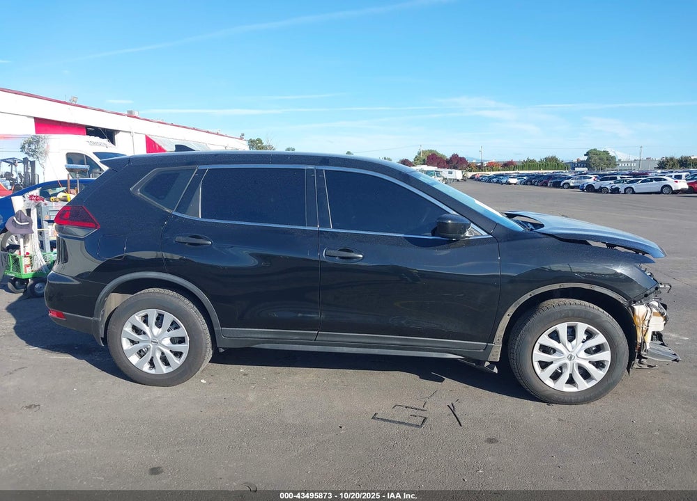 2018 NISSAN ROGUE S VIN: KNMAT2MV9JP560783