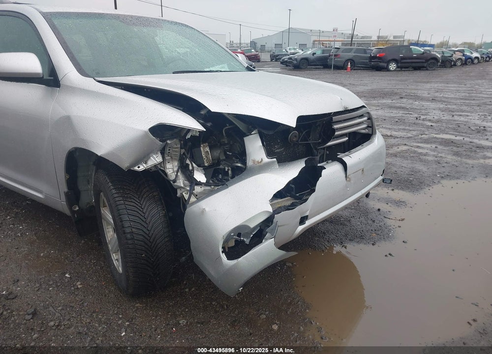2010 TOYOTA HIGHLANDER VIN: 5TDJK3EH9AS015092