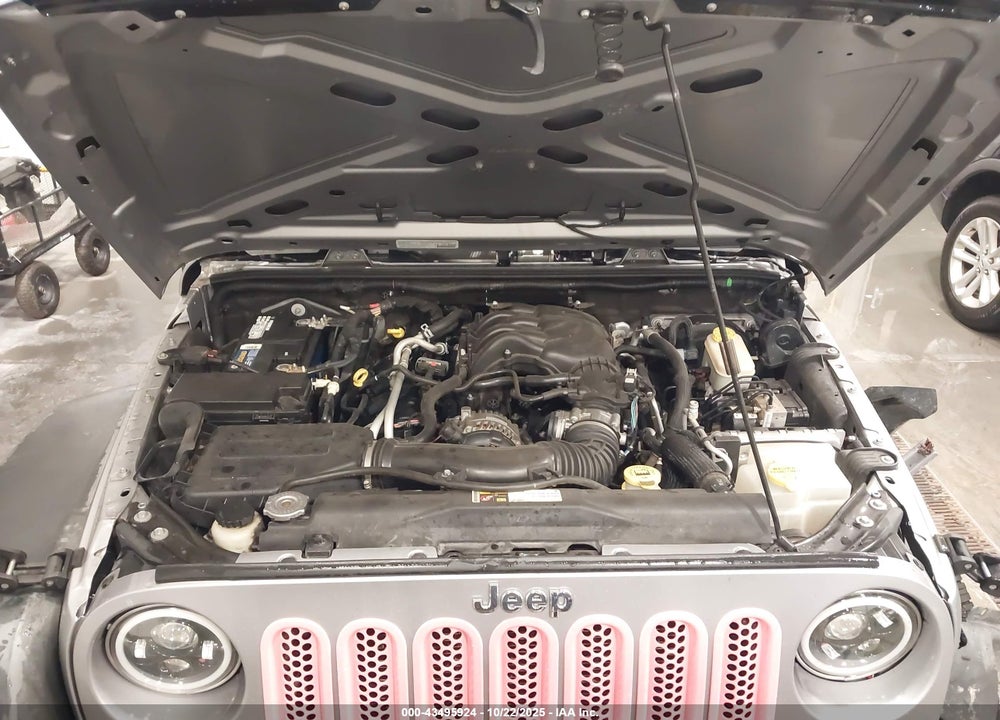 2014 JEEP WRANGLER UNLIMITED SPORT VIN: 1C4BJWDG7EL312368