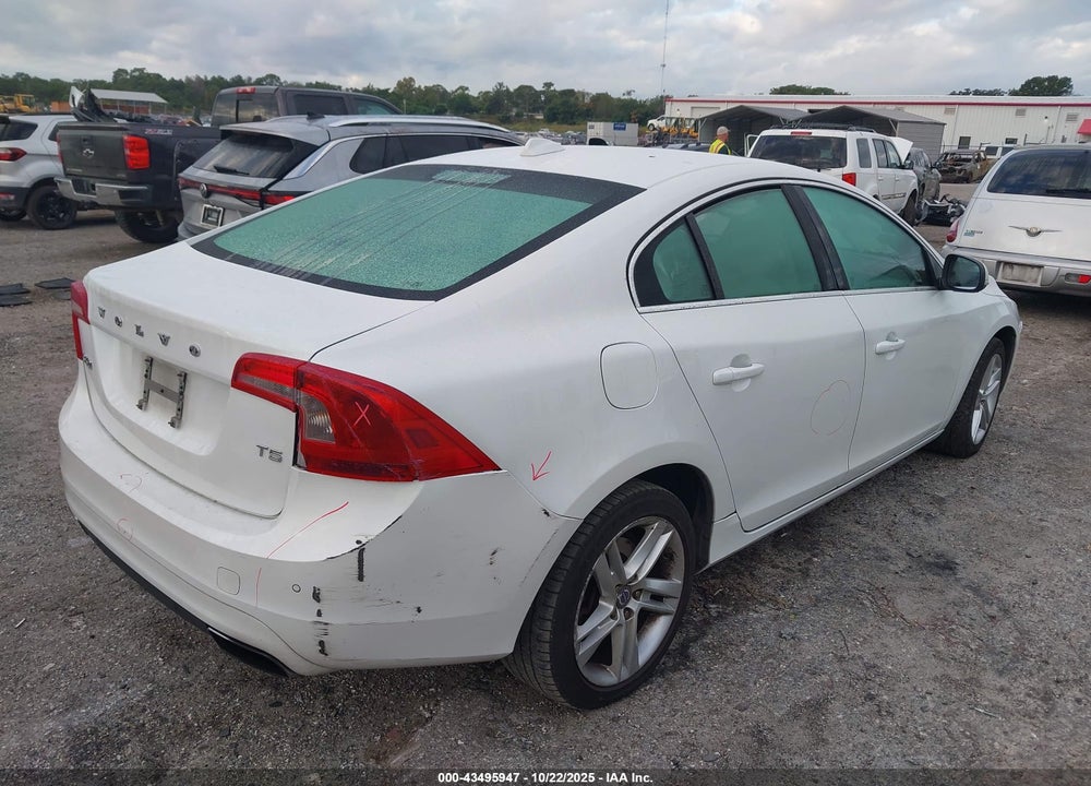 2015 VOLVO S60 VIN: YV126MFK5F1344511