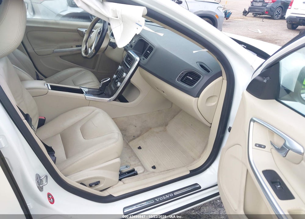 2015 VOLVO S60 VIN: YV126MFK5F1344511